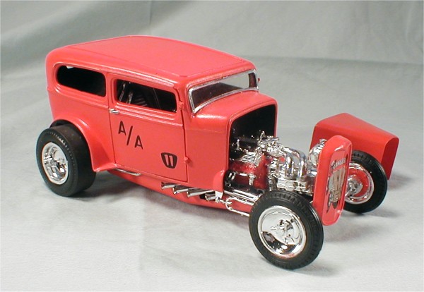 Revell 1 25 Orange Crate'32 Ford Sedan