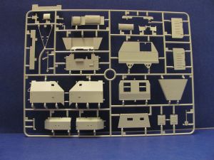 Dragon 1/35 Sd.Kz 7/1 2cm Flakvierling w/ Armored Cab