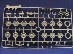 Dragon 1/35 Sd.Kz 7/1 2cm Flakvierling w/ Armored Cab