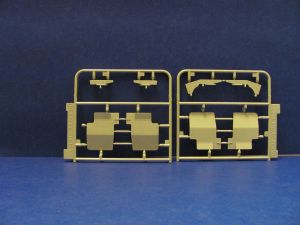 Dragon 1/35 Sd.Kz 7/1 2cm Flakvierling w/ Armored Cab