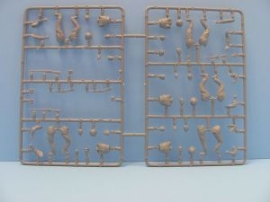 MiniArt 1/35 Soviet Artillery Crew on Maneuver