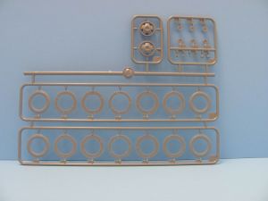 MiniArt 1/35 Soviet Artillery Crew on Maneuver