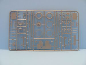 MiniArt 1/35 Soviet Artillery Crew on Maneuver