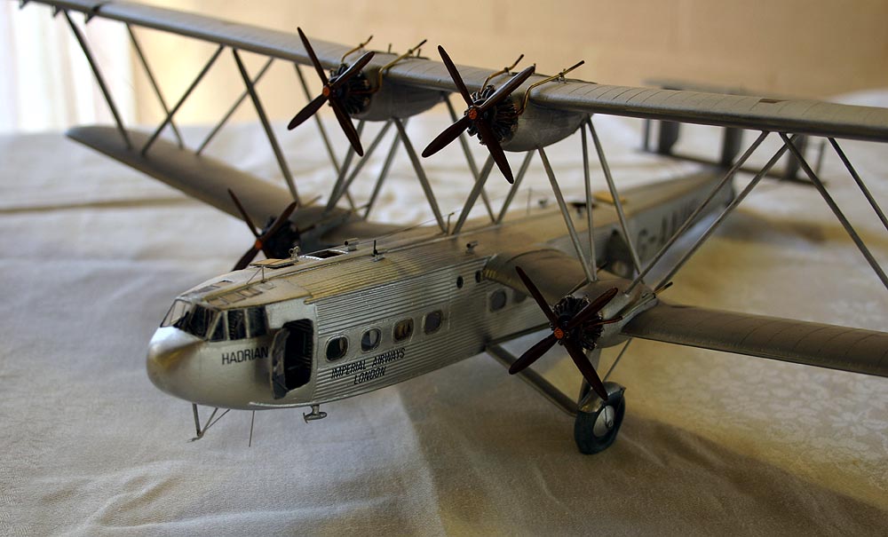 Internet Modeler Building the 1/72 Contrail HP 42