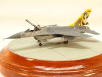 Revell 1/144 F-16C Fighting Falcon 02