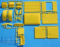 Revell_Peterbilt_Yellow_Parts.jpg