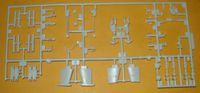 revell_ah1f-parts2.jpg