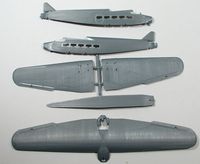 revell_trimotor-parts1.jpg