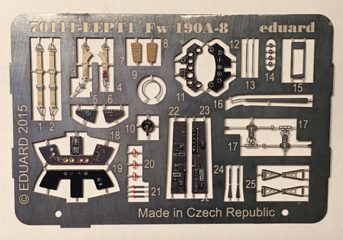 Eduard_FW190A-8_Parts_2.jpg