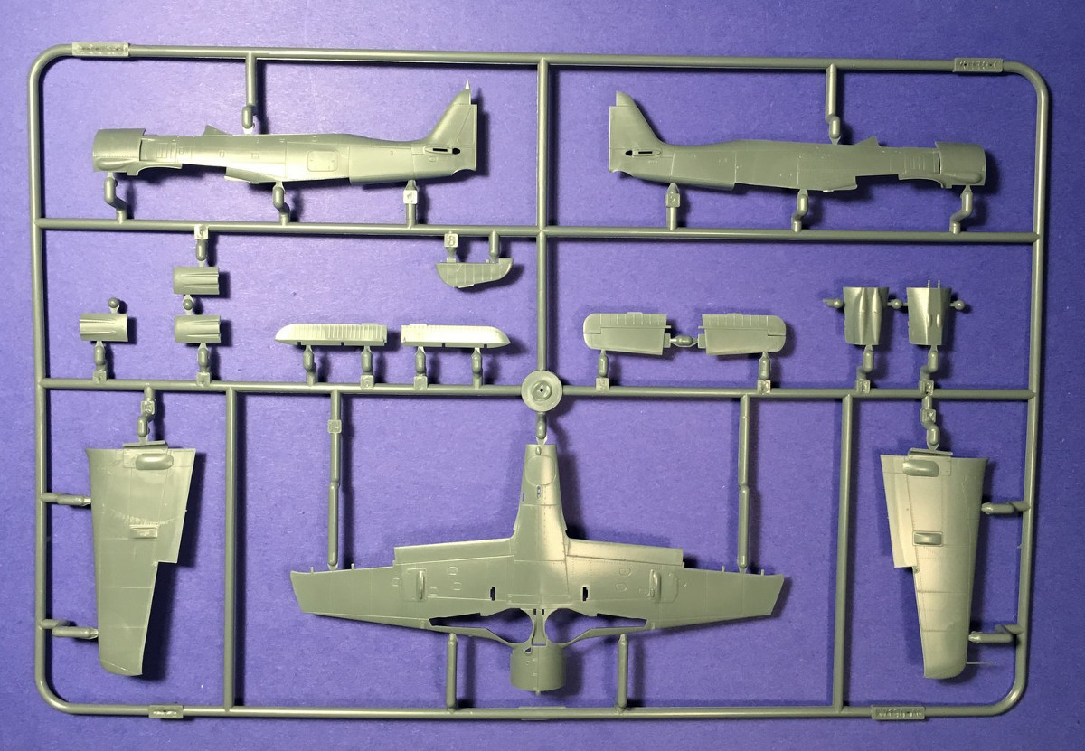 Eduard_FW190A-8_Parts_3.JPG