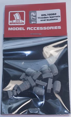 Brengun 1/72 Wooden Barrels and Buckets