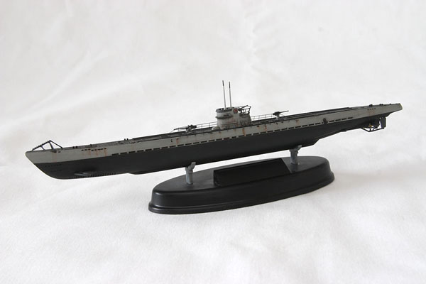 Bronco 1/350 Type IX U-Boat