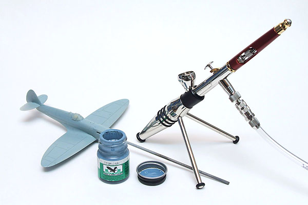 Airbrushing 201: Painting Solid Colors