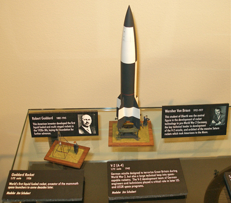 Condor 1/72 A4, No. V-4: World's First Extra Terrestrial Vehicle